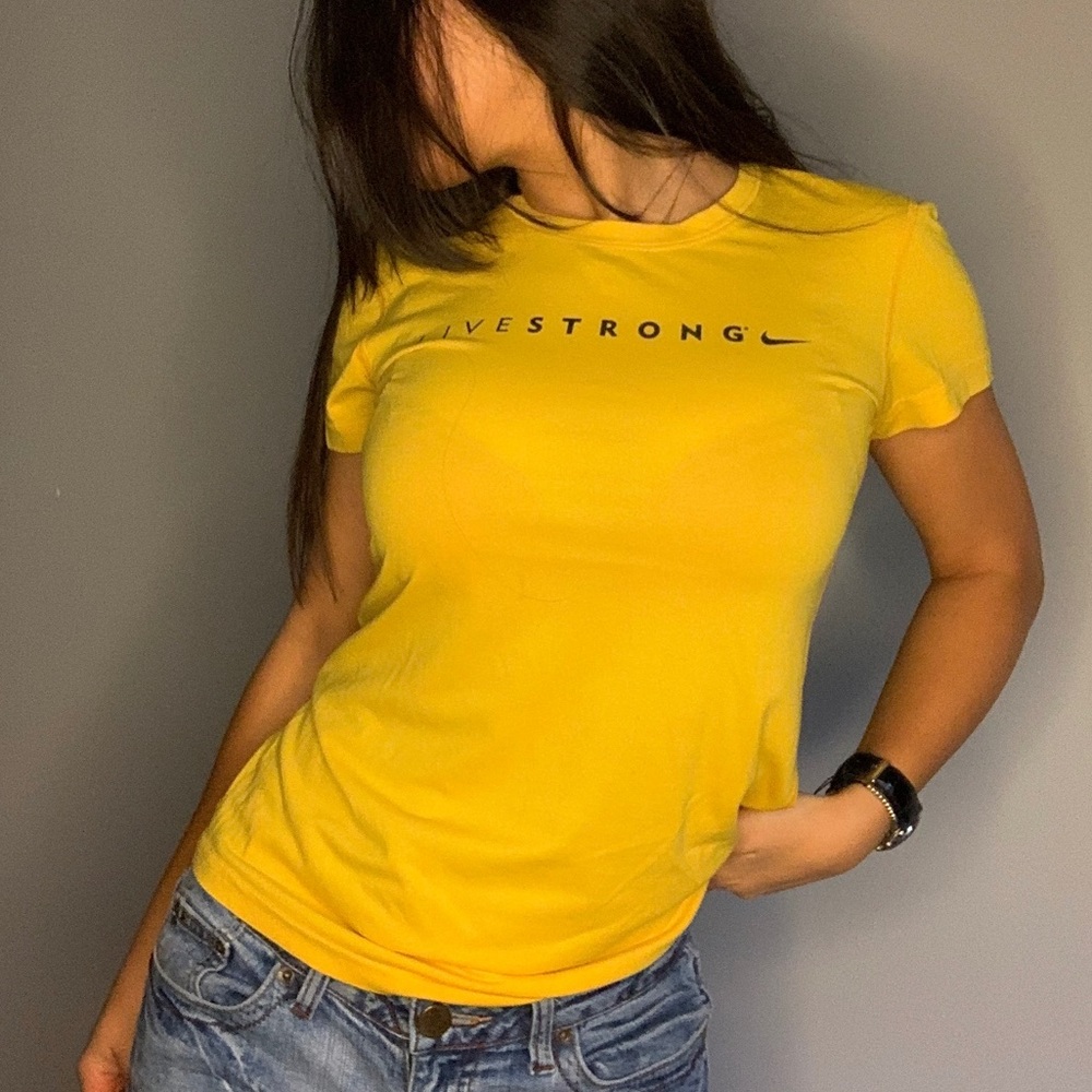 Nike Livestrong Yellow Sport T-shirt - Picture 2 of 2